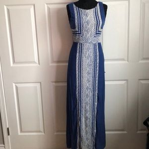 Long muslin fabric dress